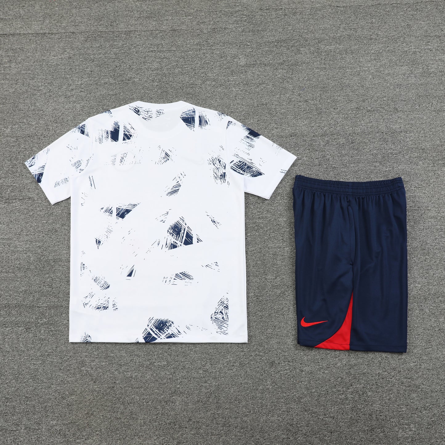 ENSEMBLE PSG EXTERIEUR PRE MATCH 2024/25 - ALLMAILLOT.com