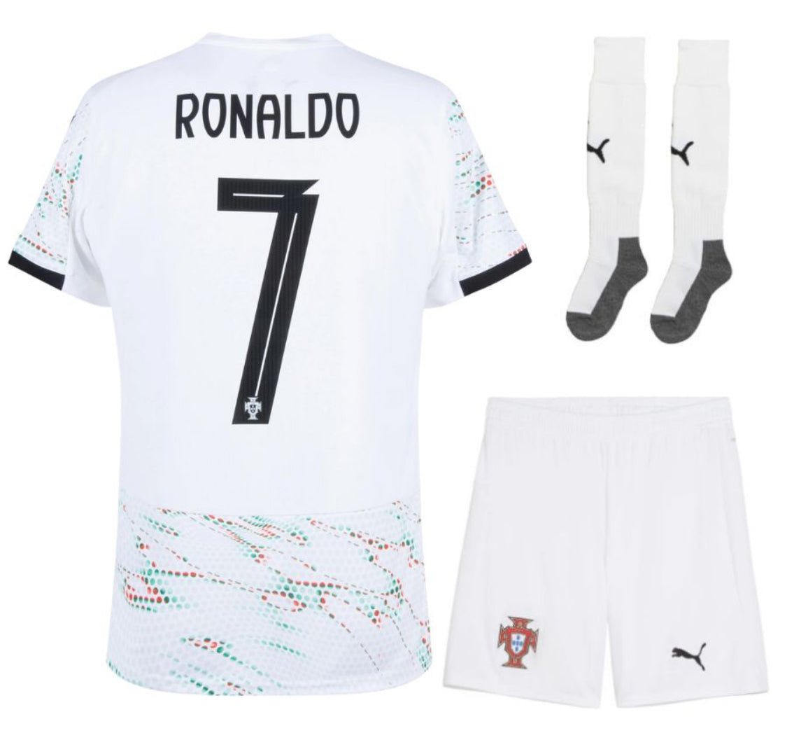 MAILLOT KIT ENFANT PORTUGAL EXTERIEUR 2025/26 RONALDO