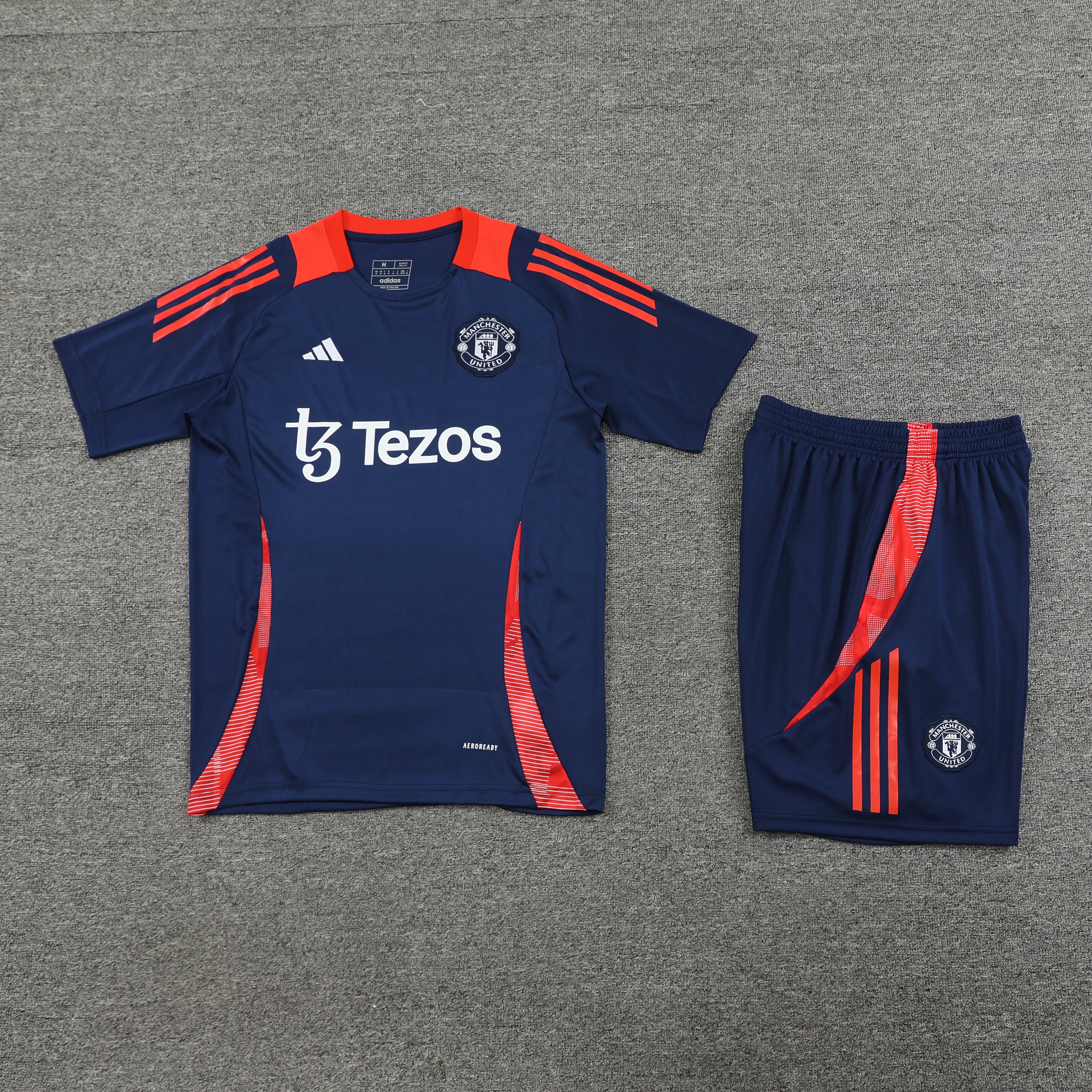 ENSEMBLE MANCHESTER UNITED 2024/25 - ALLMAILLOT.com  