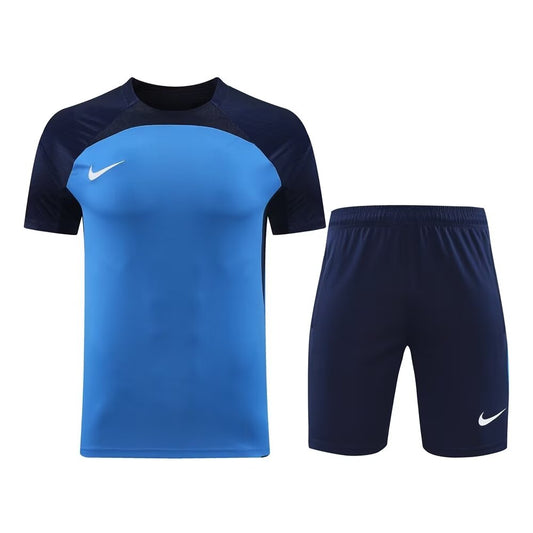 ENSEMBLE NIKE 2024/25