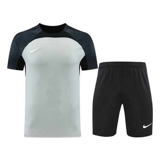 ENSEMBLE NIKE 2024/25