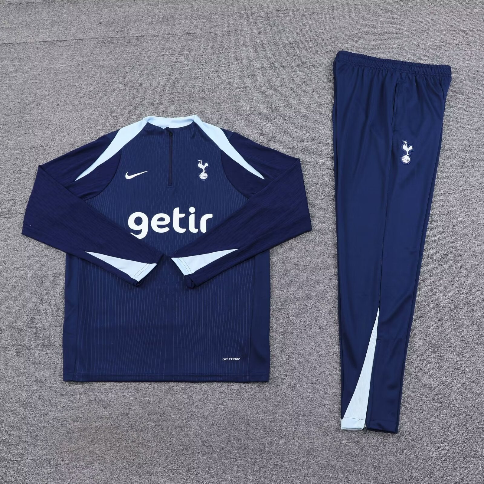 Survêtement  TOTTENHAM DOMICILE 2024/25 - ALLMAILLOT.com  