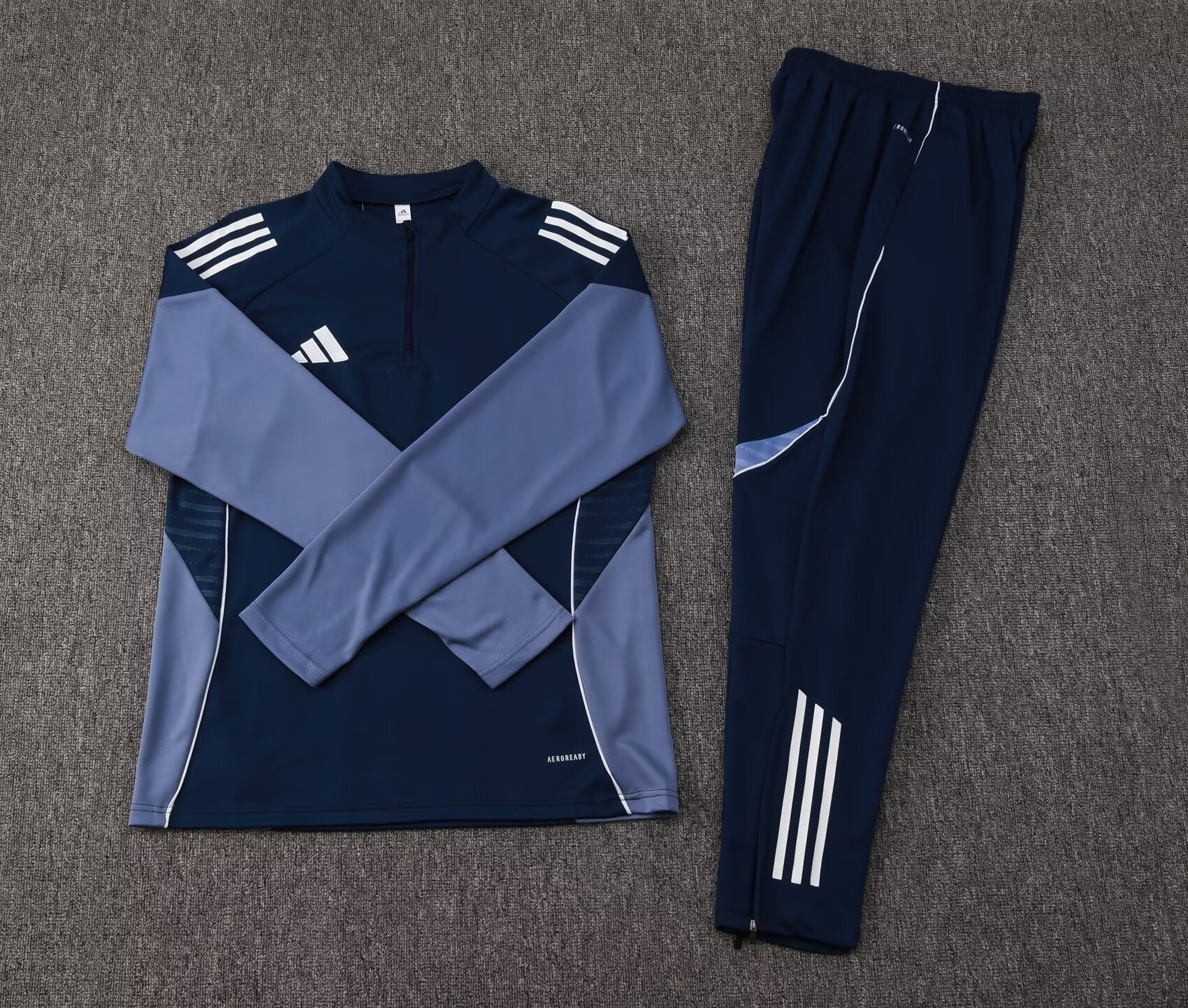 Ensemble Survêtement Adidas 2025