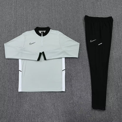 Ensemble Survêtement Nike 2026