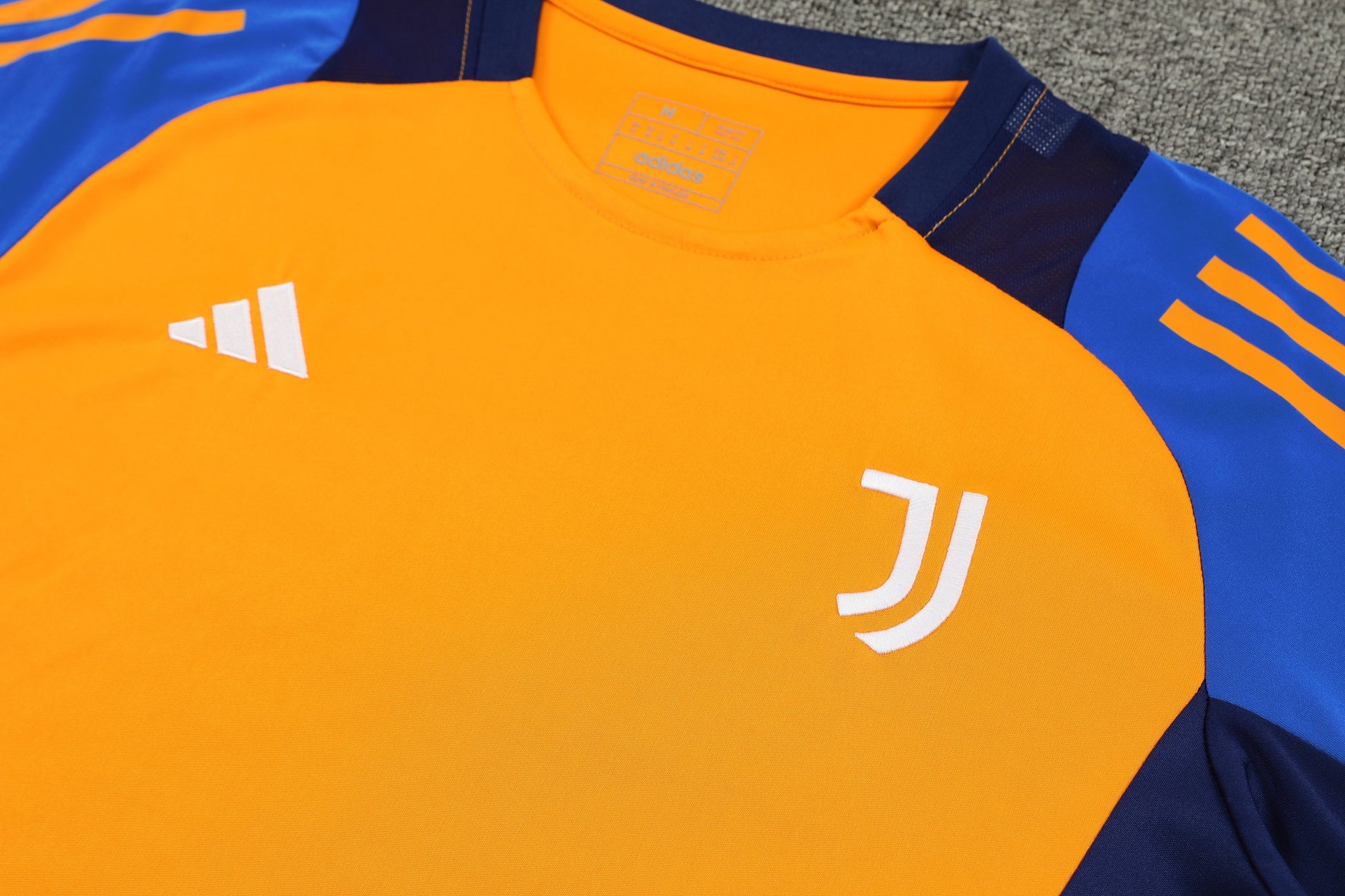 ENSEMBLE JUVENTUS  2024/25 - ALLMAILLOT.com  