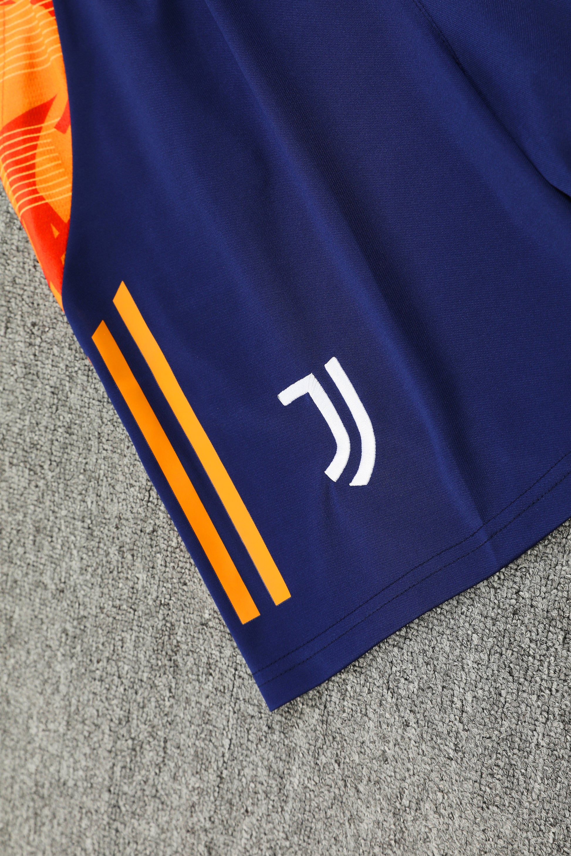 ENSEMBLE JUVENTUS  2024/25 - ALLMAILLOT.com  