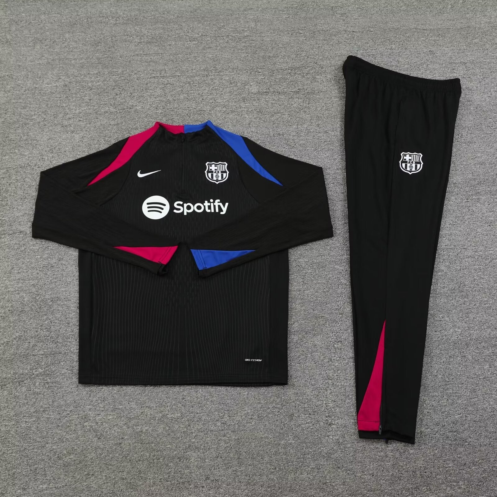 Survêtement FC BARCELONE 2024/25 Strike Elite - ALLMAILLOT.com  