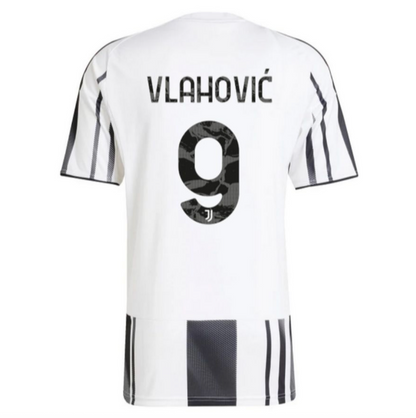 MAILLOT KIT ENFANT JUVENTUS DOMICILE 2025/26 VLAHOVIC