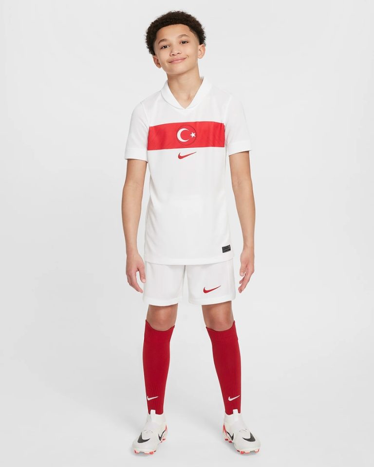 MAILLOT KIT ENFANT TURQUIE DOMICILE 2024/26 - ALLMAILLOT.com  