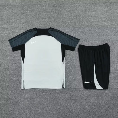 ENSEMBLE NIKE 2024/25