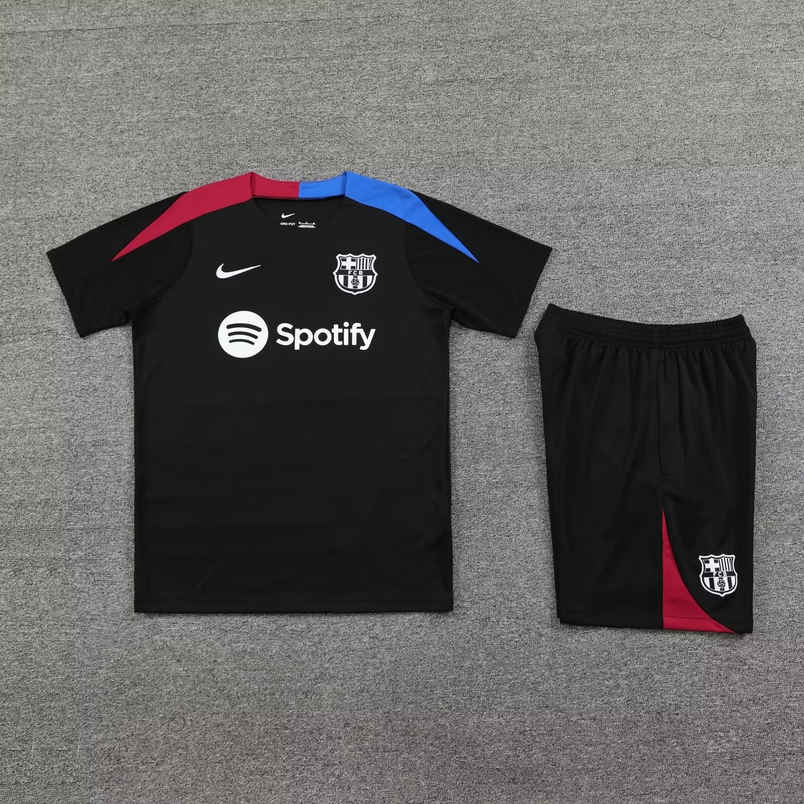 ENSEMBLE FC BARCELONE 2024/25 - ALLMAILLOT.com  